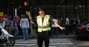 7998125906 4489ed8a2f b