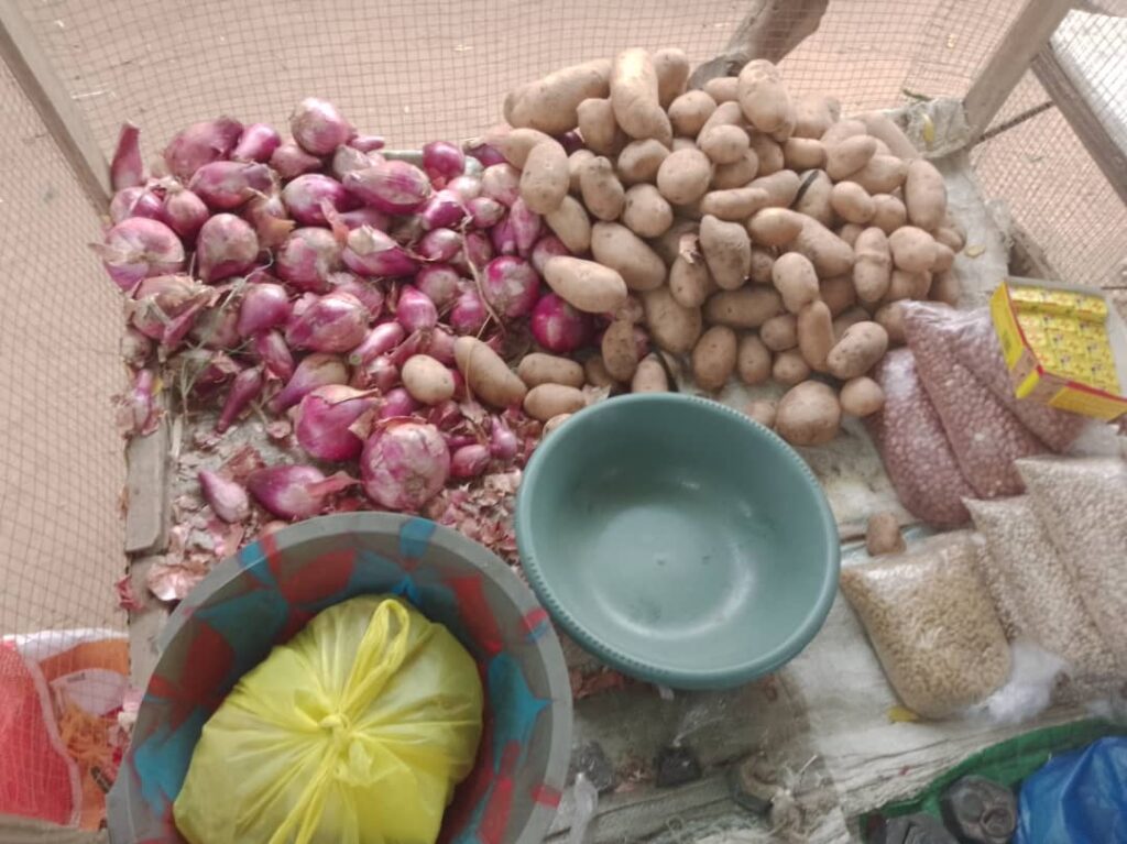 Louga: les producteurs d’oignons rassurent sur les prix à la veille de la Tabaski 1 Linguere : La hausse du prix d'oignon et de la pomme de terre provoque le désarroi