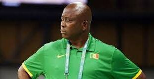 GO: Faut-il remplacer le coach ?