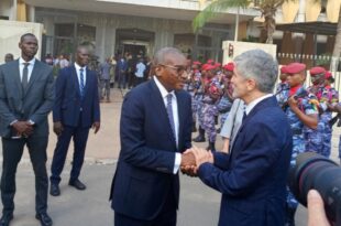 76242054 54128871 e1698739324338