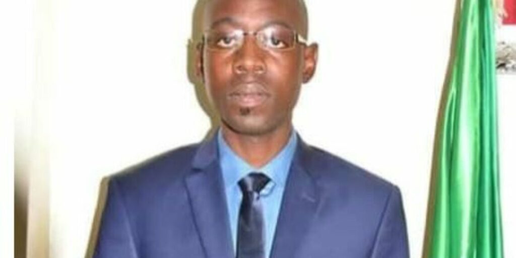 Tentatives de Dénigrement et de liquidation politique Qui en veut au Dage Mamadou Ngom Niang ? 1 Mamadou Ngom Niang