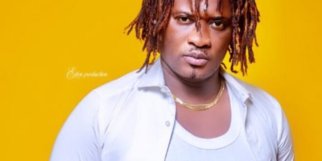 A cœur ouvert avec Pape Birahim, la voix d’or de la musique sénégalaise: “Je viens reprendre ma place”