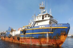 Navire Ville DAbdjan