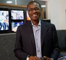 Sada Kane recevra la distinction de Grand-Croix de l’Ordre du Mérite en Littérature