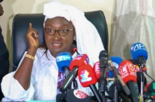 Khady Diene Gaye 905x613 1 e1713347383327