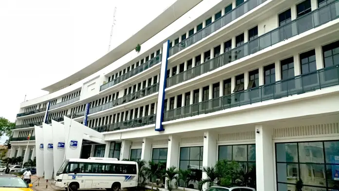 Deux agents du Centre financier de Dakar volent 34 millions FCFA 1 la poste senegal 3531