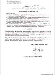 Changement à la tête de l'Etat: Le Colonel Khalifa Ababacar Wade devient le médecin du président 2 80032852 57843928
