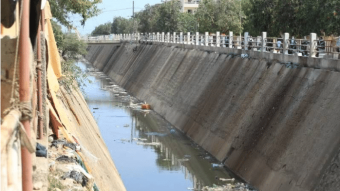 Urgent! Ziguinchor : Le corps d’une petite fille découverte dans un canal 1 Fosse