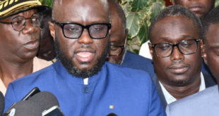 Le ministre des Transports appelle a une reduction des tarifs en periode de Tabaski thumbnail