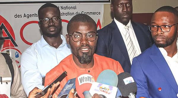 COMMUNIQUE :Le Syndicat national des Agents de l'Administration du Commerce (SYNACOM) déplore l'attitude inélégante du Ministre de l'Industrie et du Commerce