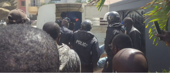 Supposé vol de 200 millions de francs CFA : 9 policiers du commissariat de la ZAC de Mbao en garde à vue 1 polidshopiez