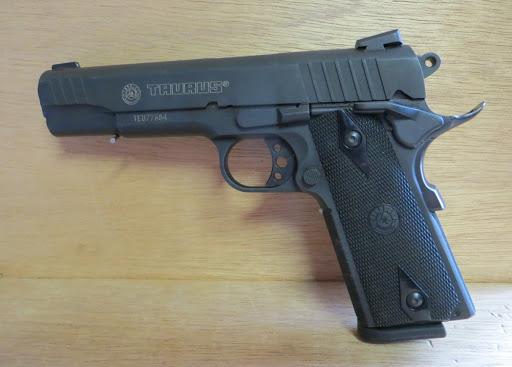 pistolet arme 9298