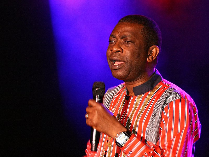 La star planétaire Youssou NDOUR exfiltré de Bamako et dans un vol spécial en partance sur Dakar selon Confidentiel Afrique 1 Youssou N´Dour at TFF 02