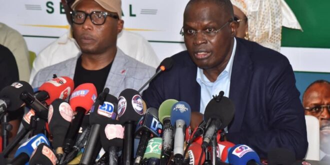 Révocation de Barthélémy DIAS : Khalifa Sall dénonce une « machination