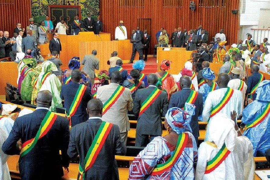 Sénégal : le Parlement examinera la proposition de révision constitutionnelle en plénière le 29 juin – Rewmi.com