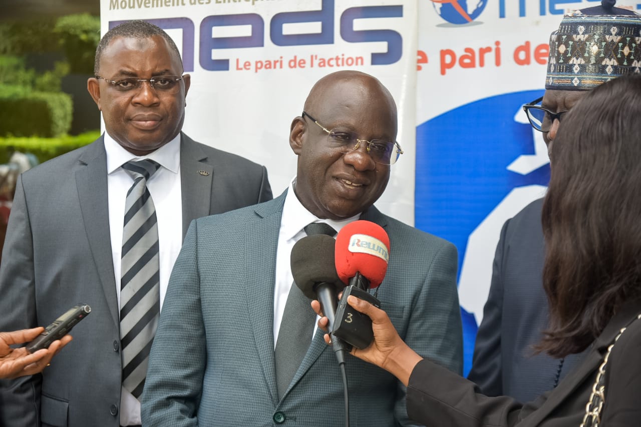 06a141a6 196d 4b5d 9323 048edc24ab19