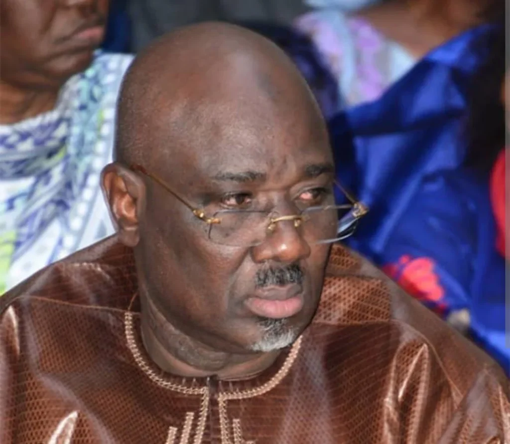 Affaire des 125 milliards: “On vise le non-lieu et la restitution des biens de Farba Ngom”, assure Me Baboucar Cissé 1 Farba triste