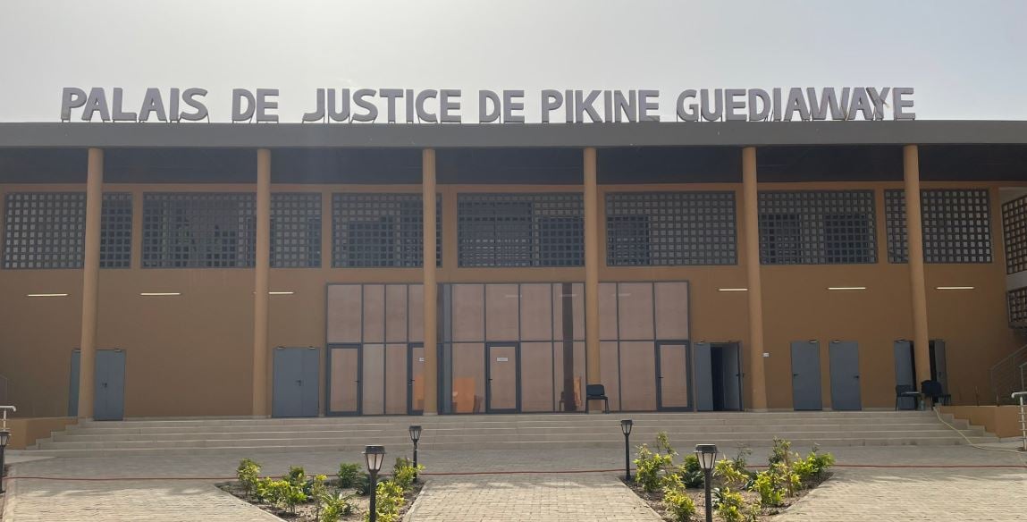 Procès Des TikTokeuses : Le Dossier Rox Face à Ramz Yago Rebondit Et Menace L'audience De Pikine