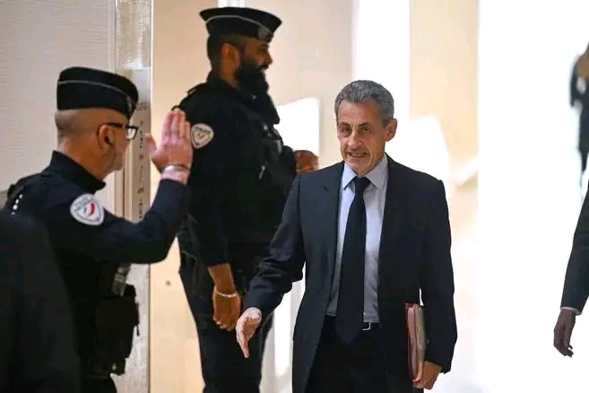 France : Nicolas Sarkozy libéré et placé sous contrôle judiciaire 1 1762772904023