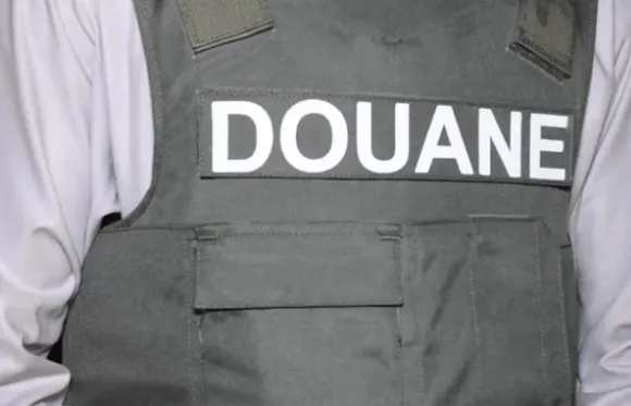 douanier dos
