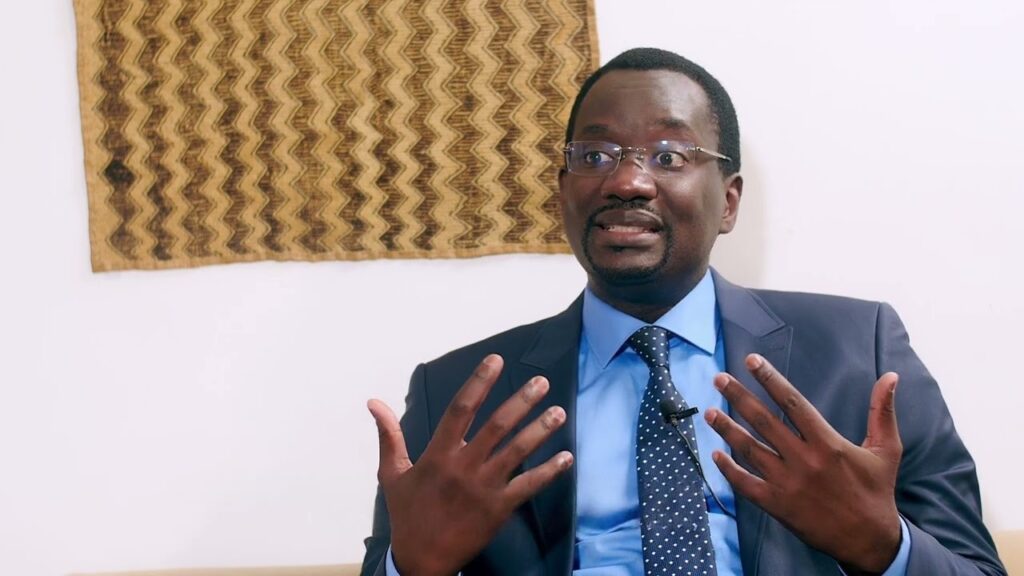 GO : Le professeur Dione qualifie Sonko de "génie" politique 1 maxresdefault