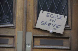 1444x920 illustrations ecole en greve strasbourg le 18 11 2008