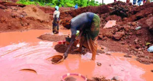 Les orpailleuses de Kharakhena le 16 08 2025©Moussa SOW 4 copie 1200x800 1
