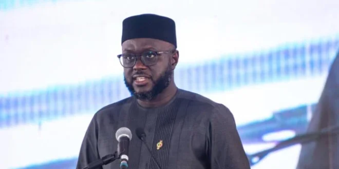 el malick ndiaye e1748520521915 696x385 1