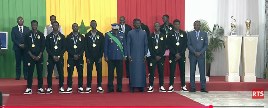 Exploits des U17 et U15 : le Président Diomaye décore les “Lionceaux” avec la nouvelle Médaille Gaïndé de la 1 96899094 67539224
