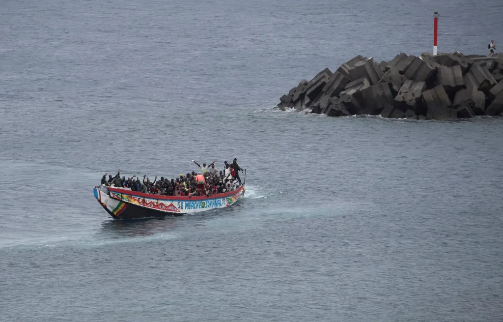 8 pirogues parties de Gambie et du Sénégal interceptés, 1076 migrants sauvés 1 UG7GDWL735GPRIYXZLEZKILYXE 1