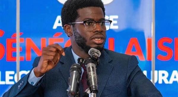 : «Je n'ai reçu aucune opposition de sortie du territoire», dément Jean Michel Sène 1 Jean Michel Sene 1