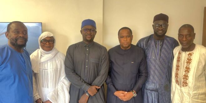 Protection des valeurs sociétales : le collectif « Ànd Sàmm Jikko Yi » réaffirme son soutien au procureur Saliou Dicko 1 97683315 68010855