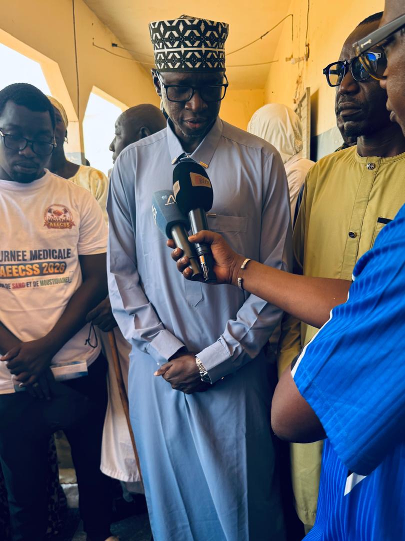 Don de sang, moustiquaires : Le Pr Aliou Thiongane au chevet de Sedo Sebe 3 WhatsApp Image 2026 08 15 at 16.50.58 1
