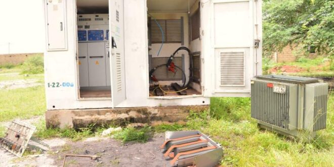 Senelec : deux installations vandalisées à Sebikotane et Khodoba 1 98094579 68305677